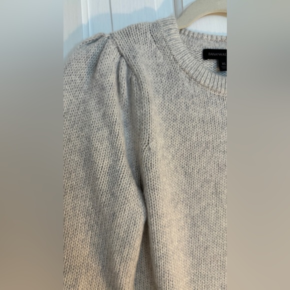 Heather Gray Sweater w/ Puff Sleeves from Banana Republic - Picture 6 of 7